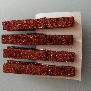 NWOT Amber Glitter Clothes Pins